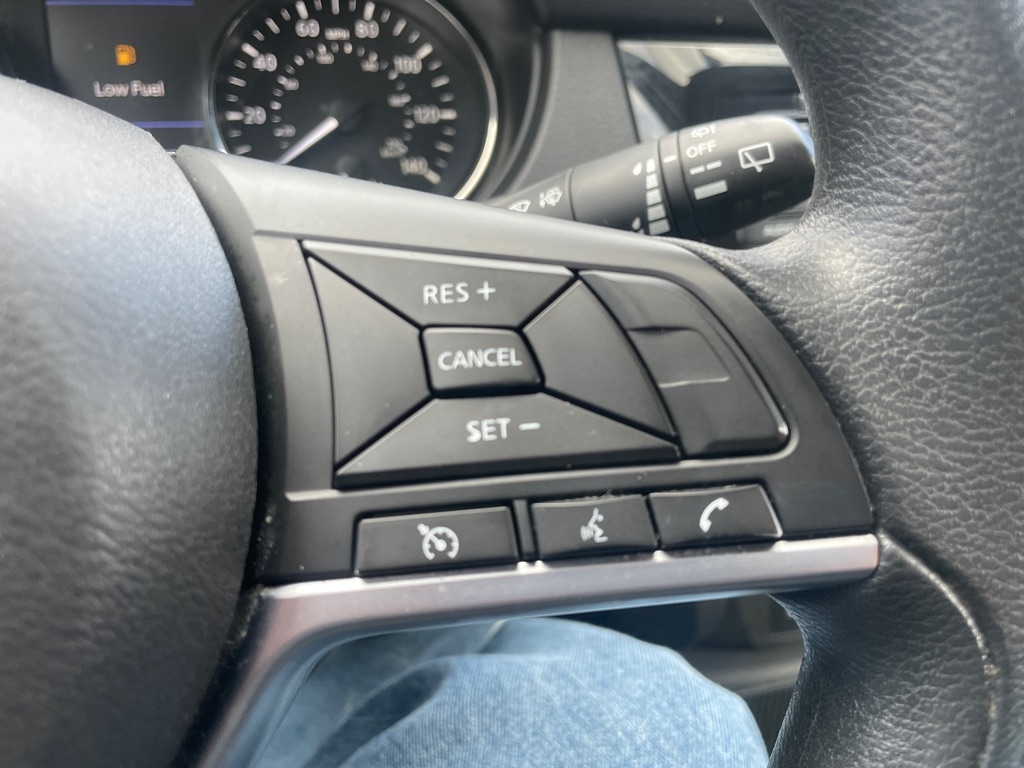 Nissan Rogue Sport S 2019