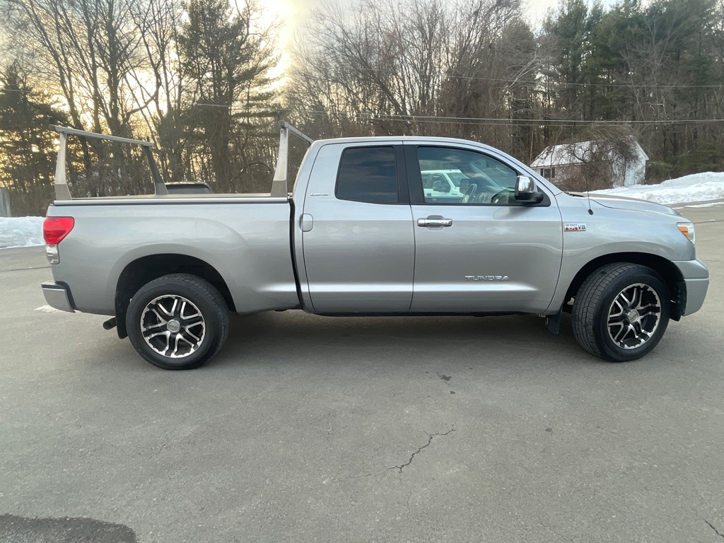 Toyota Tundra 4WD Truck  2008