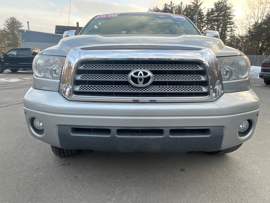 Toyota Tundra 4WD Truck  2008
