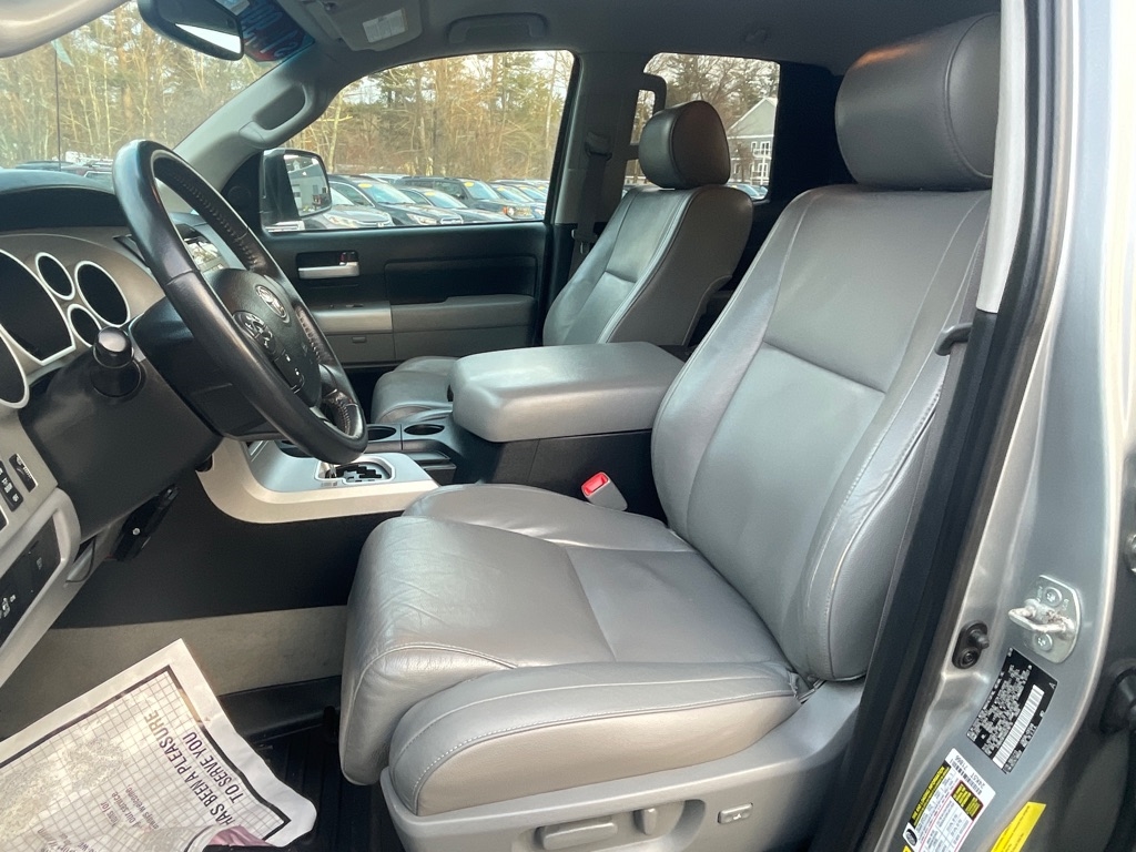 Toyota Tundra 4WD Truck  2008