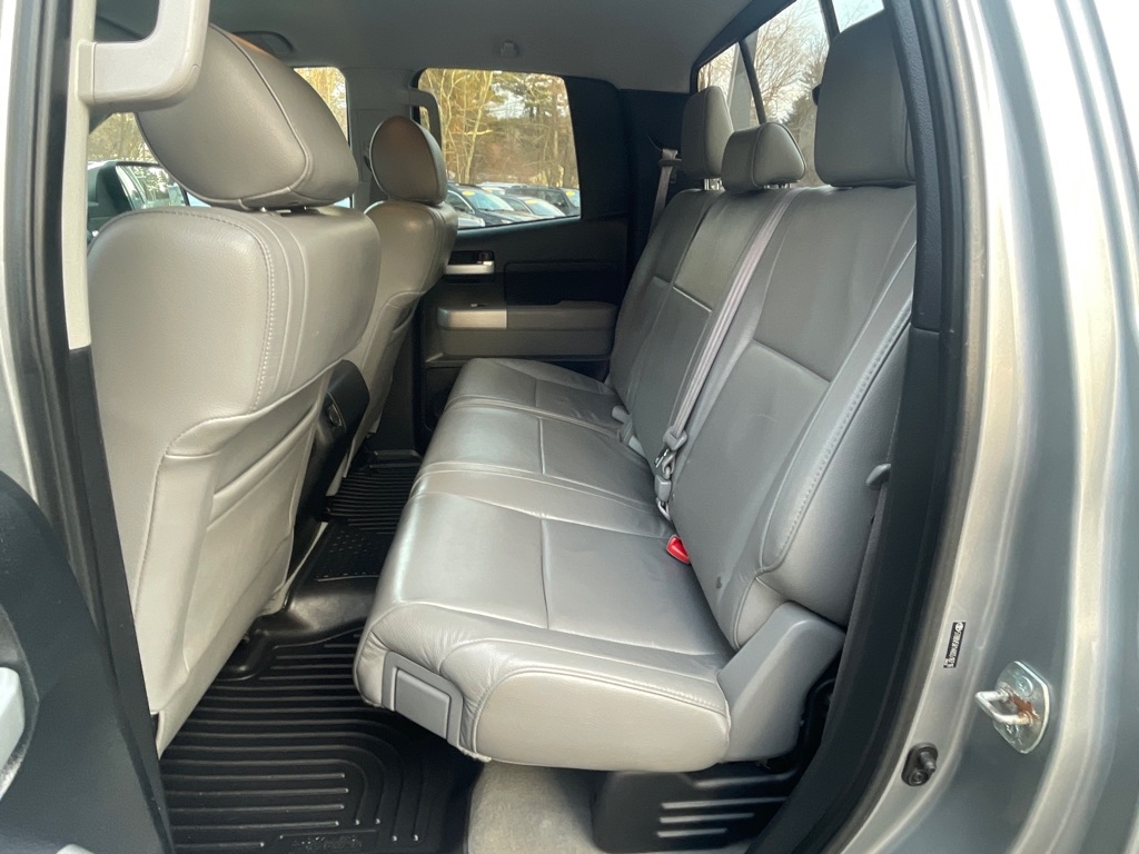 Toyota Tundra 4WD Truck  2008