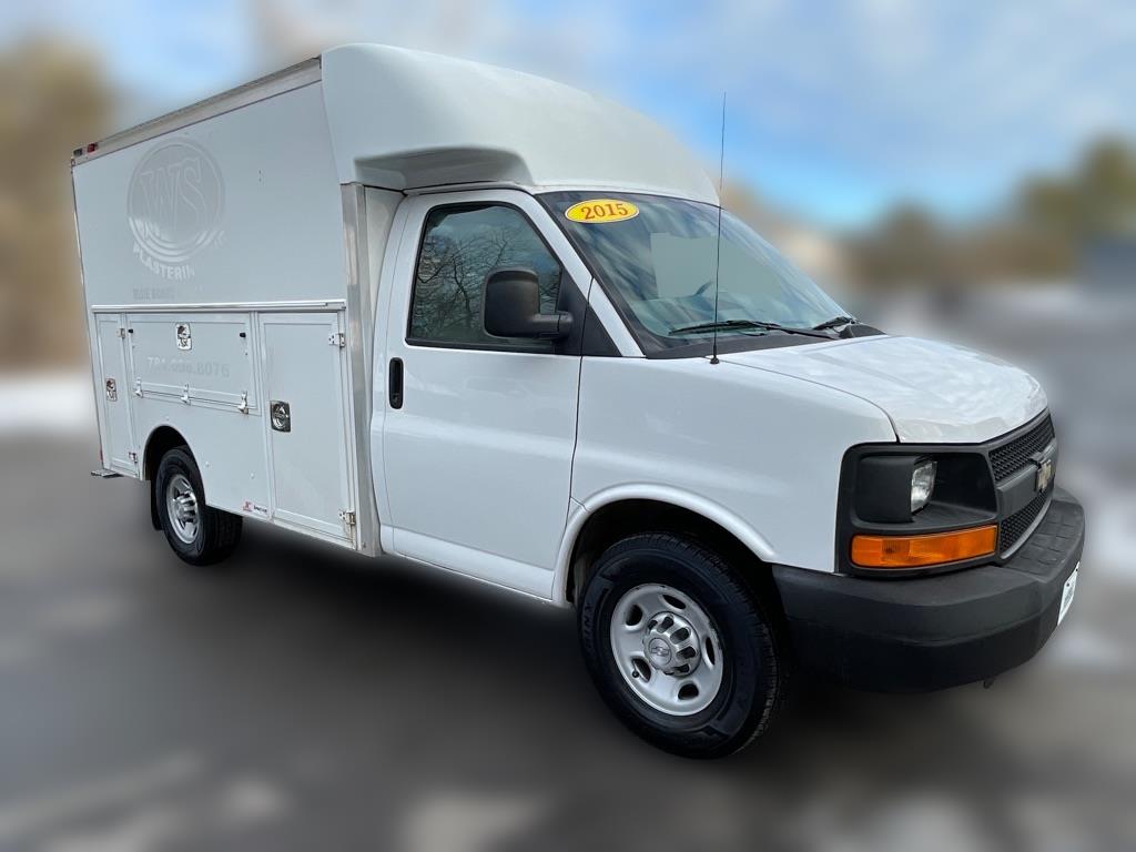 2015 Chevrolet Express Commercial Cutaway 3500 High Cube 10'