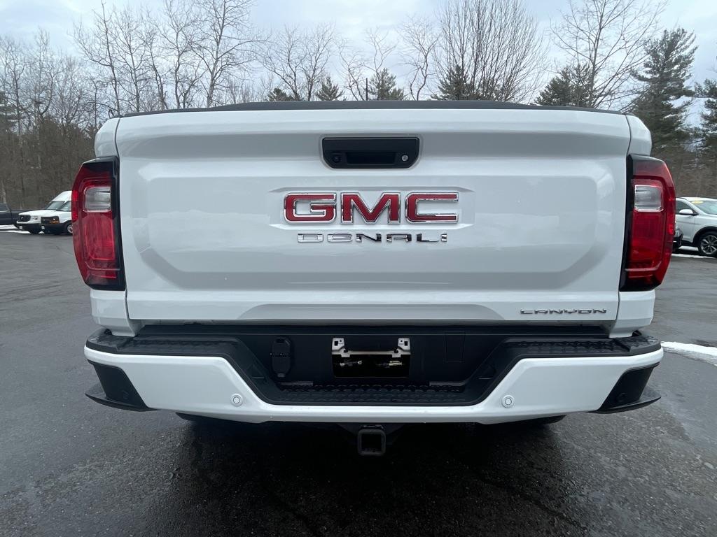 GMC Canyon  2024
