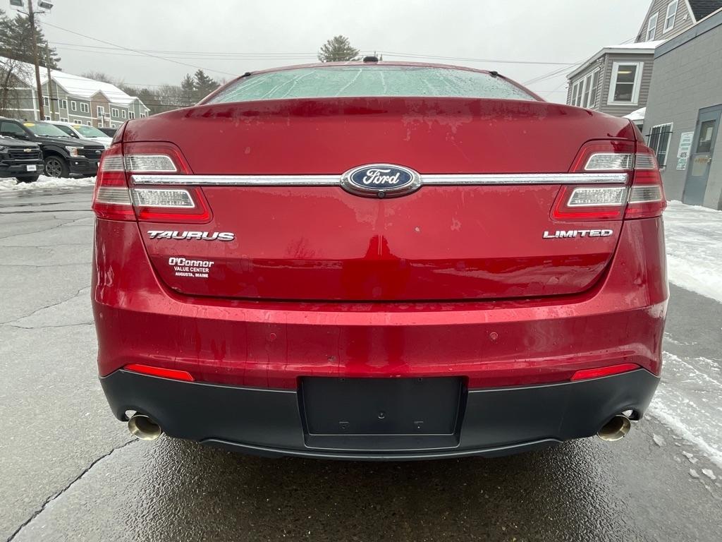 Ford Taurus  2015