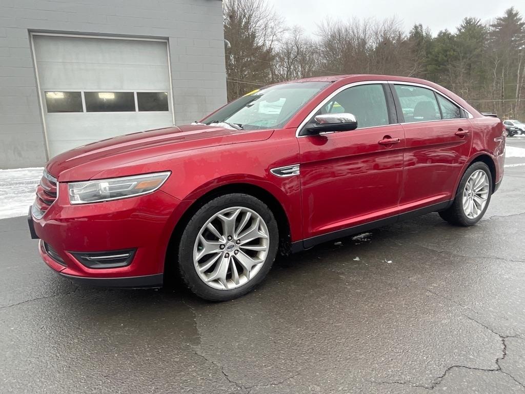 Ford Taurus  2015