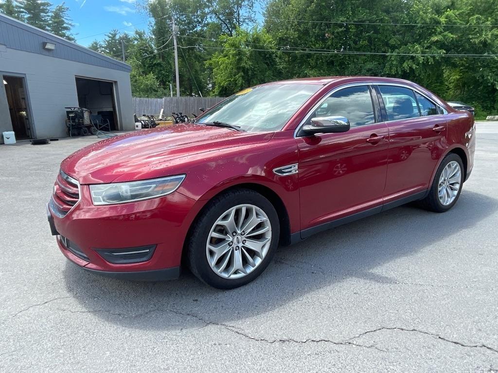 Ford Taurus  2015