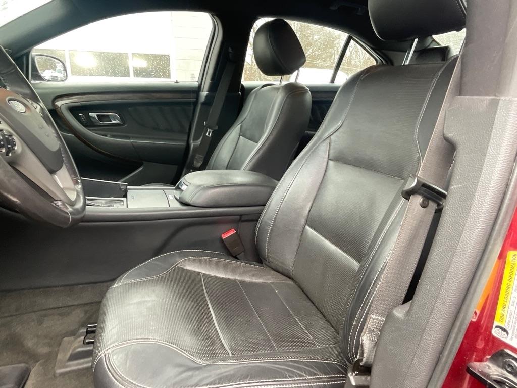 Ford Taurus  2015