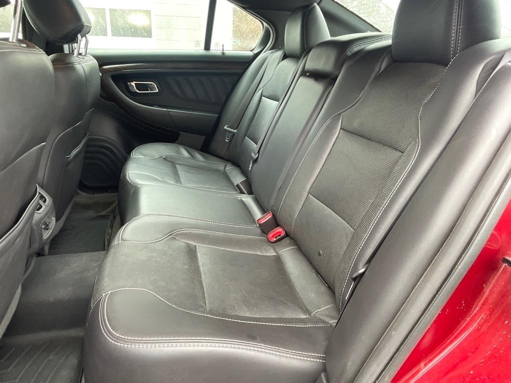 Ford Taurus  2015