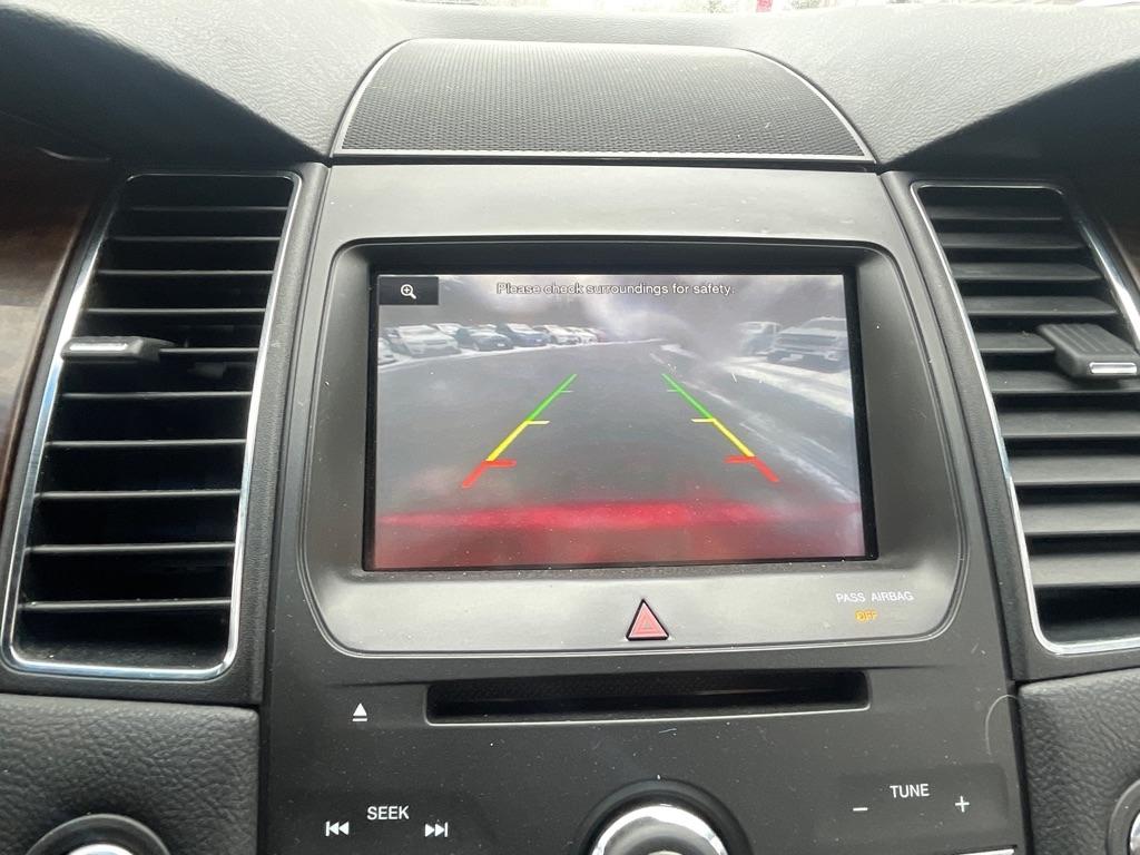 Ford Taurus  2015