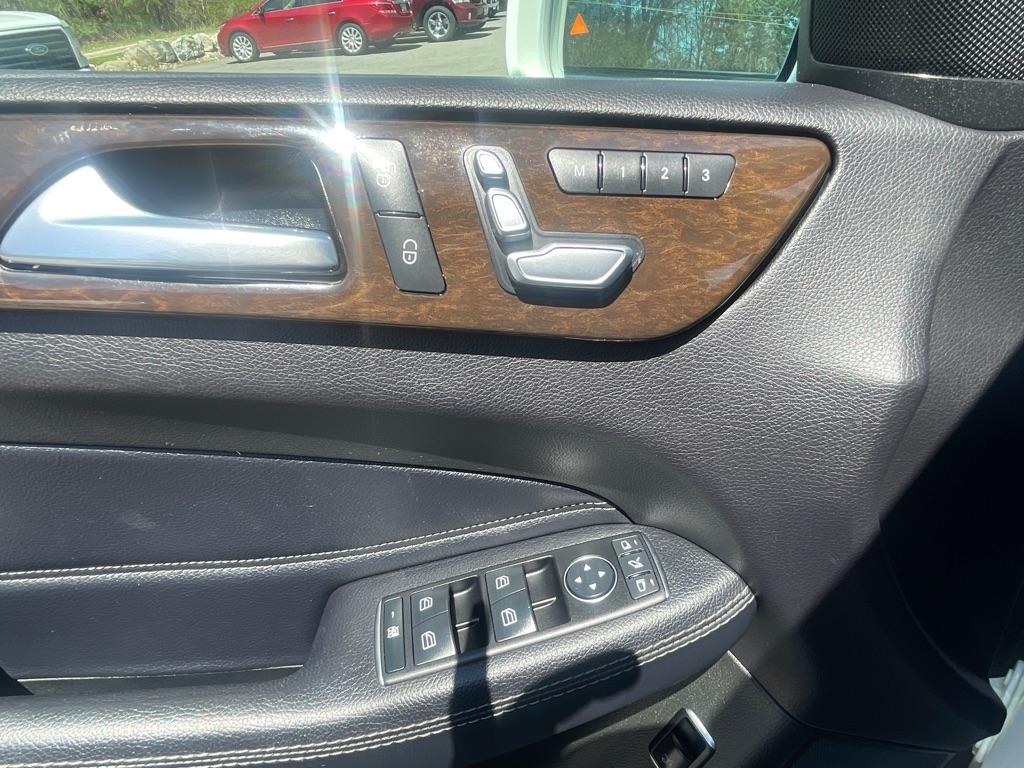 Mercedes-Benz GLE  2016