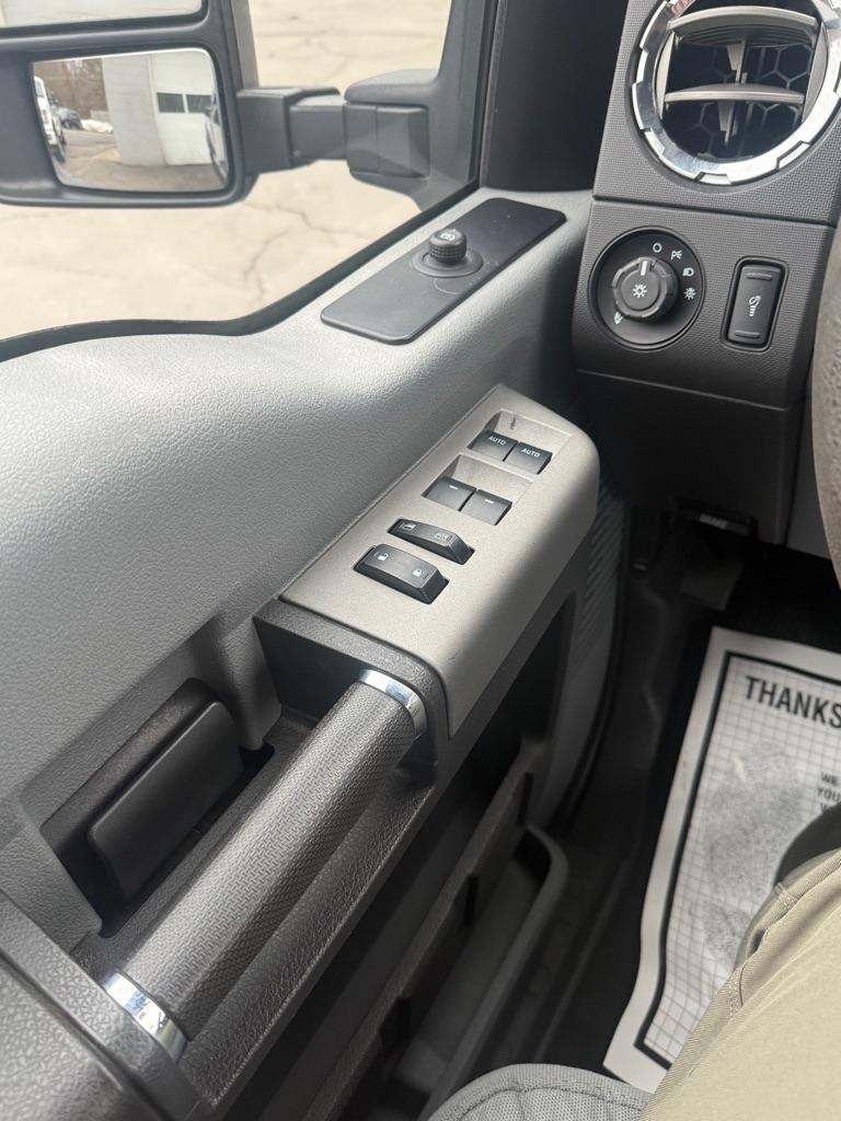 Ford Super Duty F-250 SRW  2015