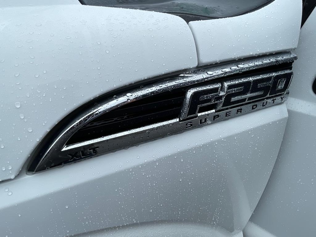 Ford Super Duty F-250 SRW  2012