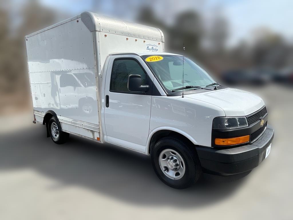 2018 Chevrolet Express Commercial Cutaway 3500 CUTAWAY 10' BOX WALK IN