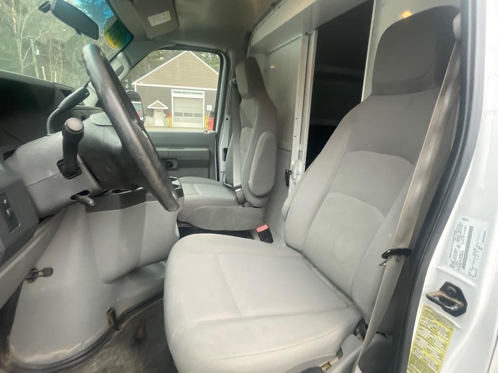 Ford Econoline Commercial Cutaway  2015