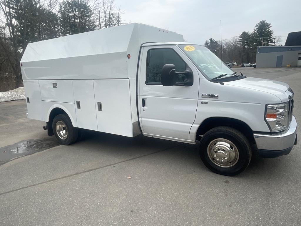 Ford Econoline Commercial Cutaway  2015