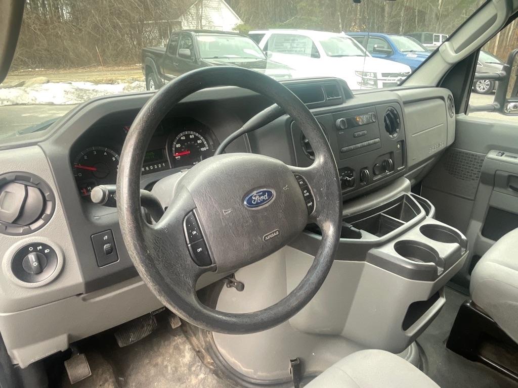 Ford Econoline Commercial Cutaway  2015