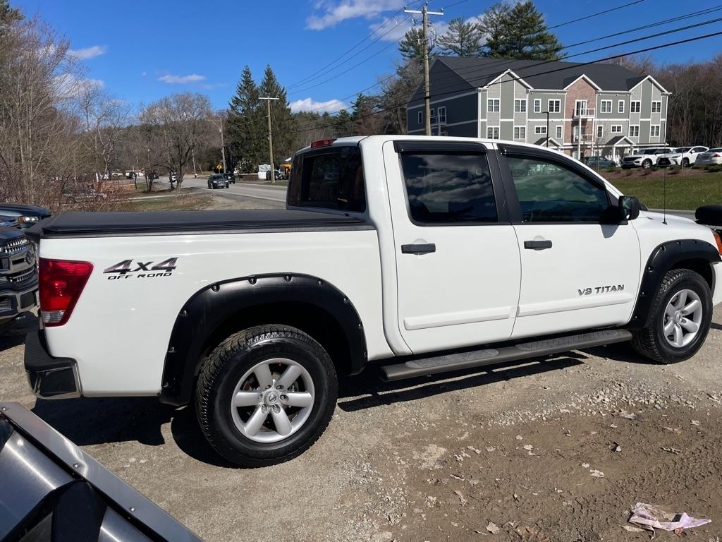 Nissan Titan  2013