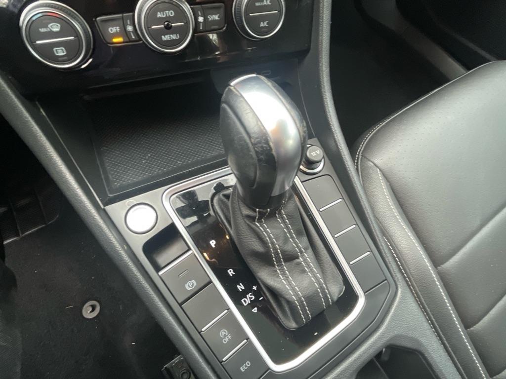 Volkswagen Jetta  2021