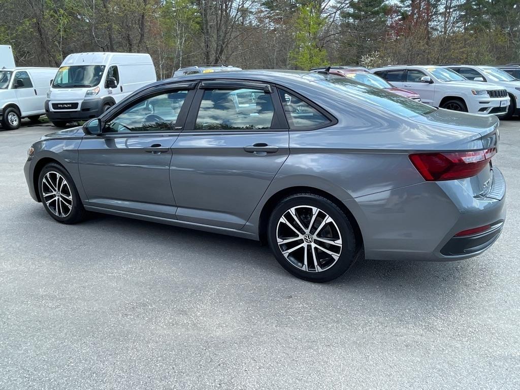 Volkswagen Jetta  2023