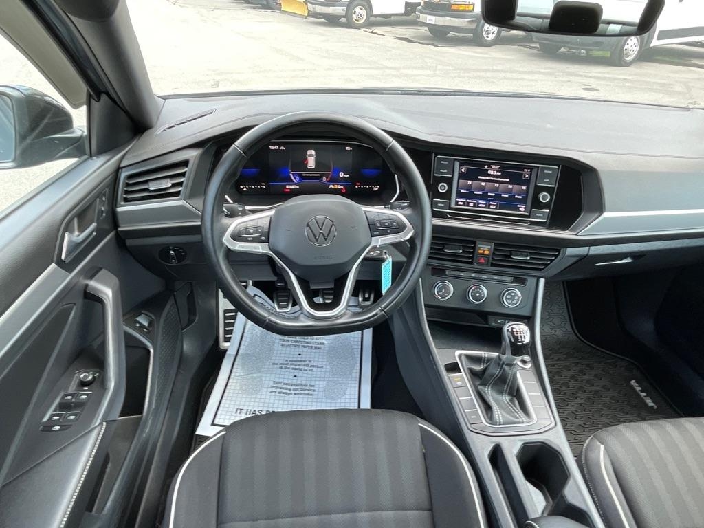 Volkswagen Jetta  2023