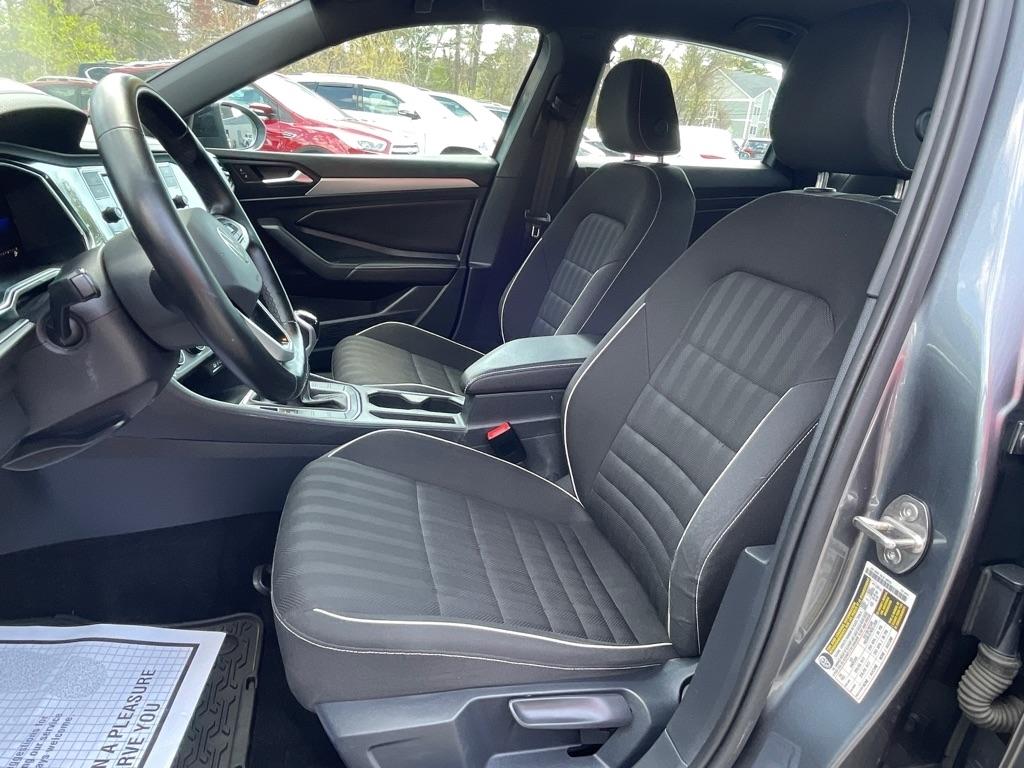 Volkswagen Jetta  2023