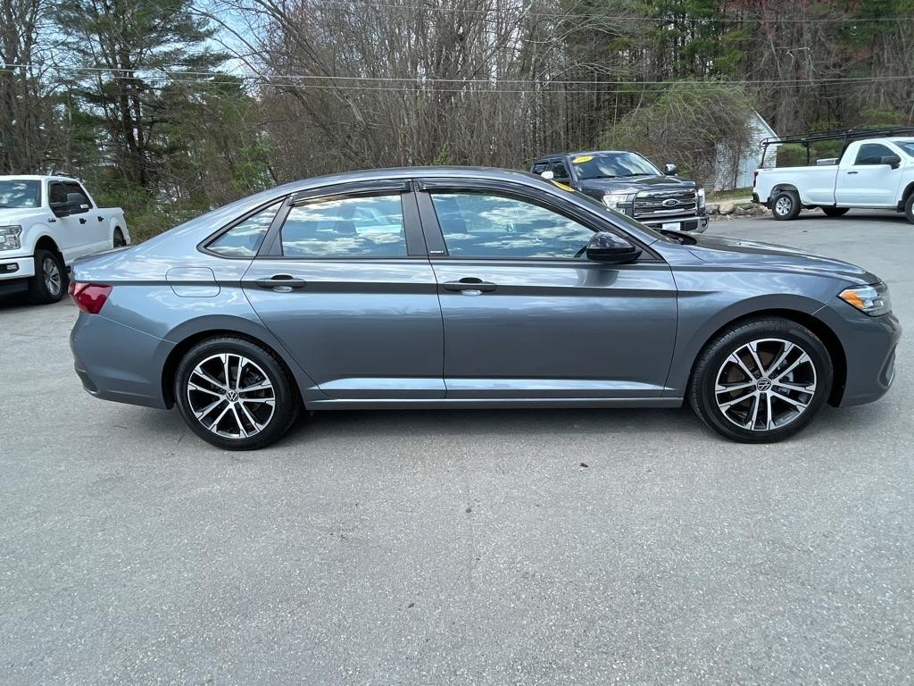 Volkswagen Jetta  2023