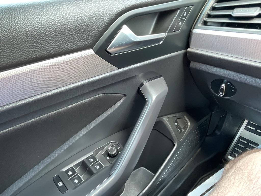 Volkswagen Jetta  2023