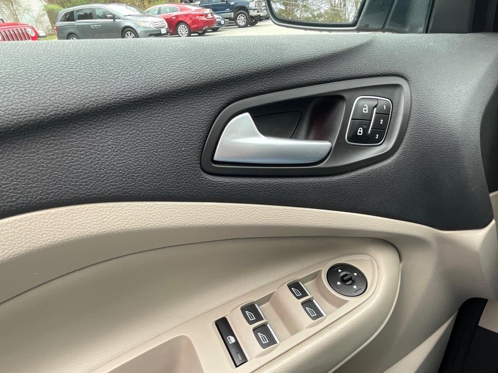 Ford Escape  2017
