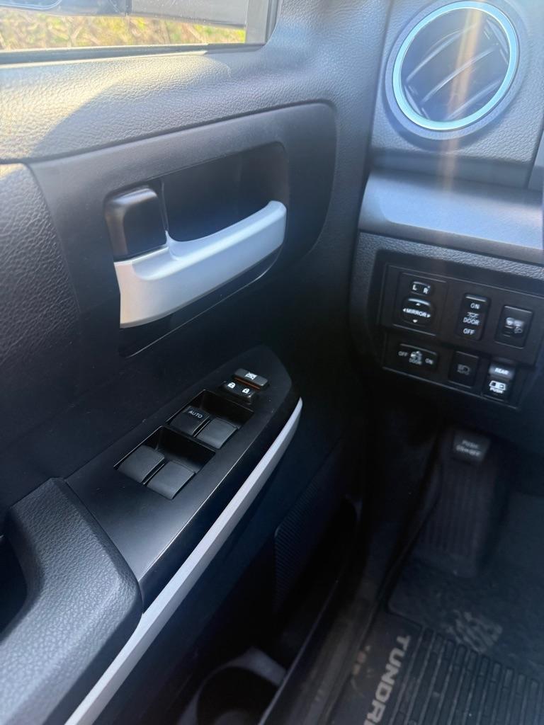 Toyota Tundra 4WD  2019