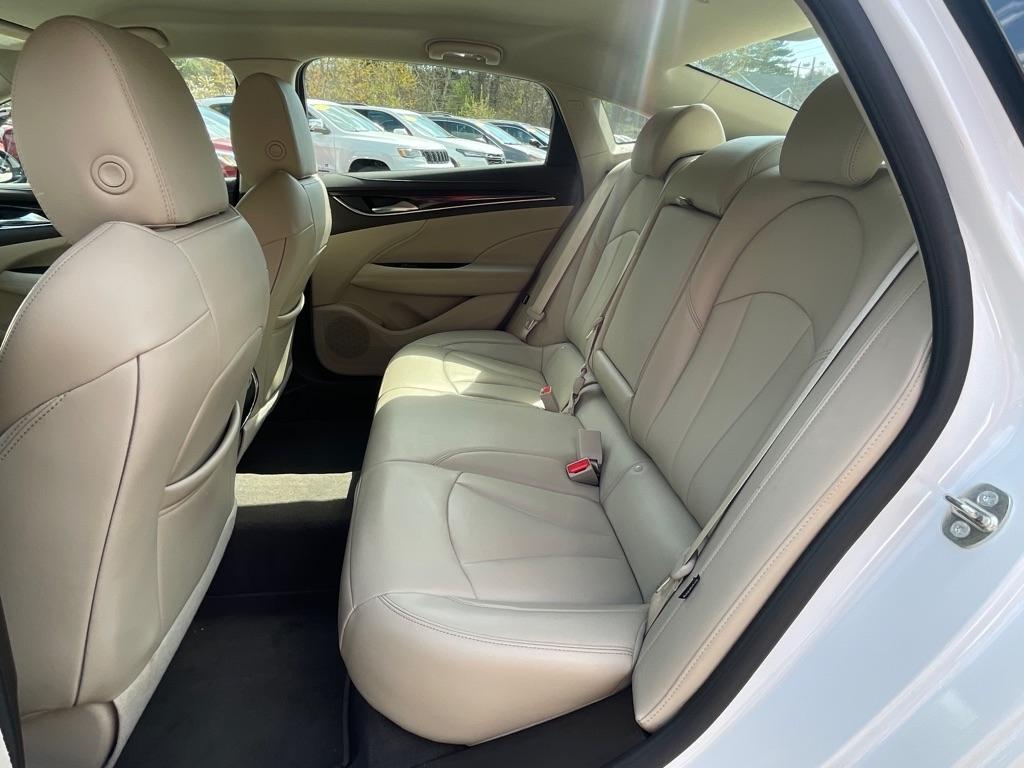 Buick LaCrosse  2017