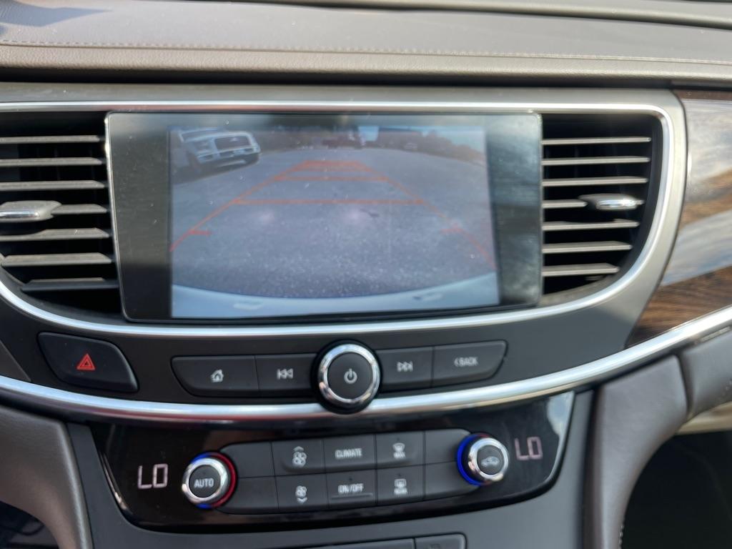 Buick LaCrosse  2017