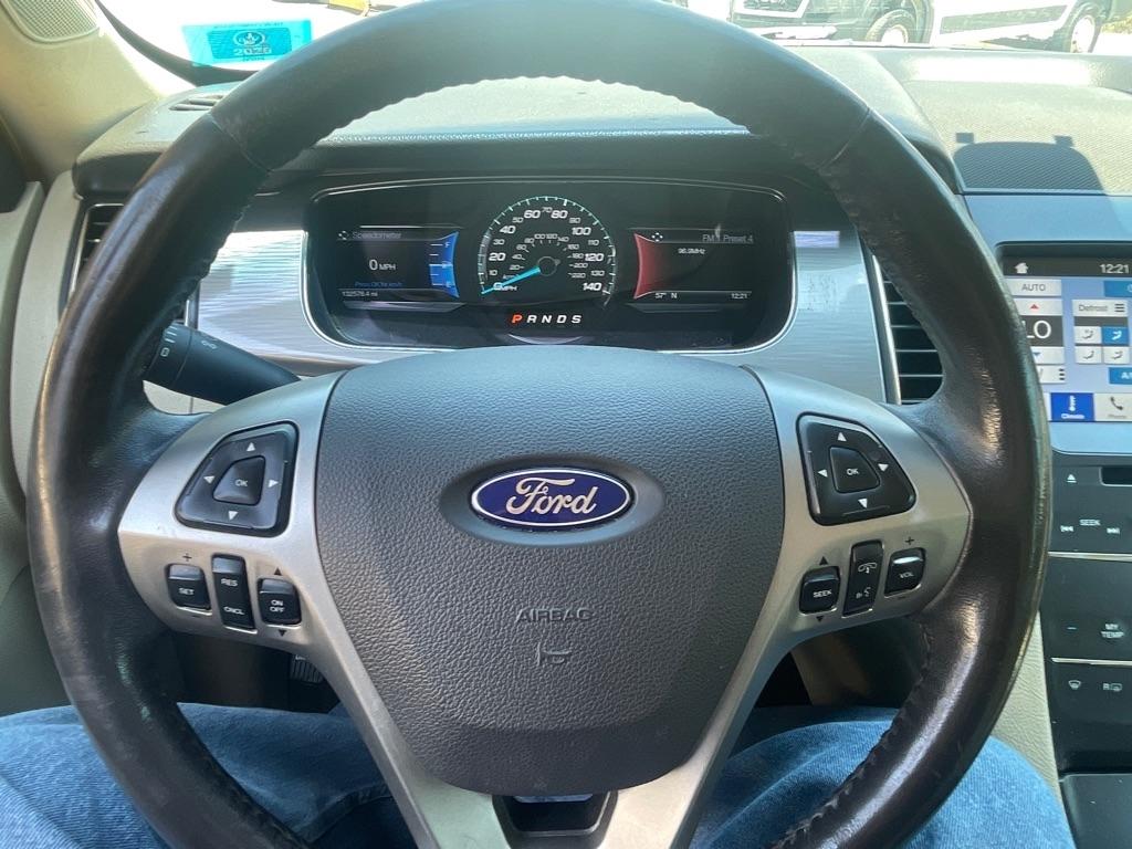 Ford Taurus  2016