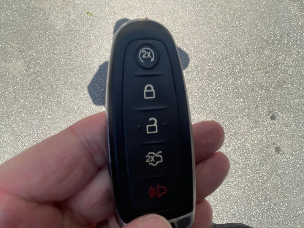 Ford Taurus  2016