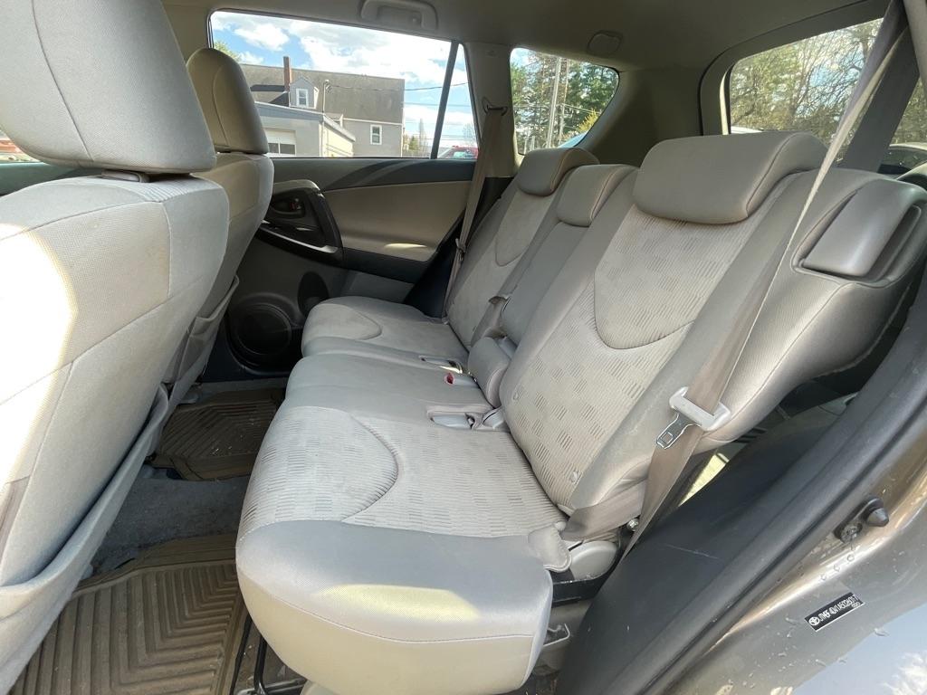 Toyota RAV4  2010
