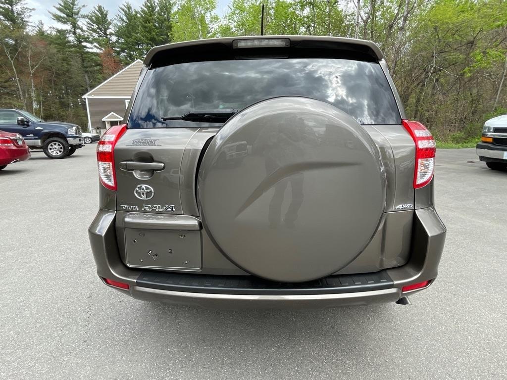 Toyota RAV4  2010