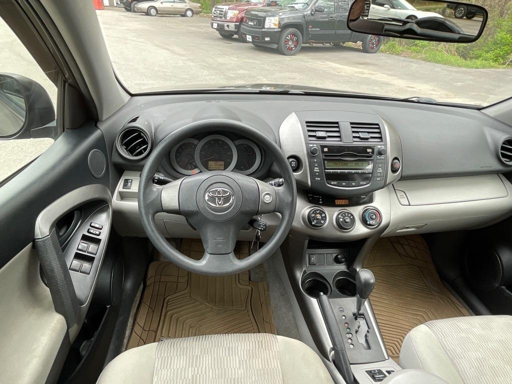 Toyota RAV4  2010