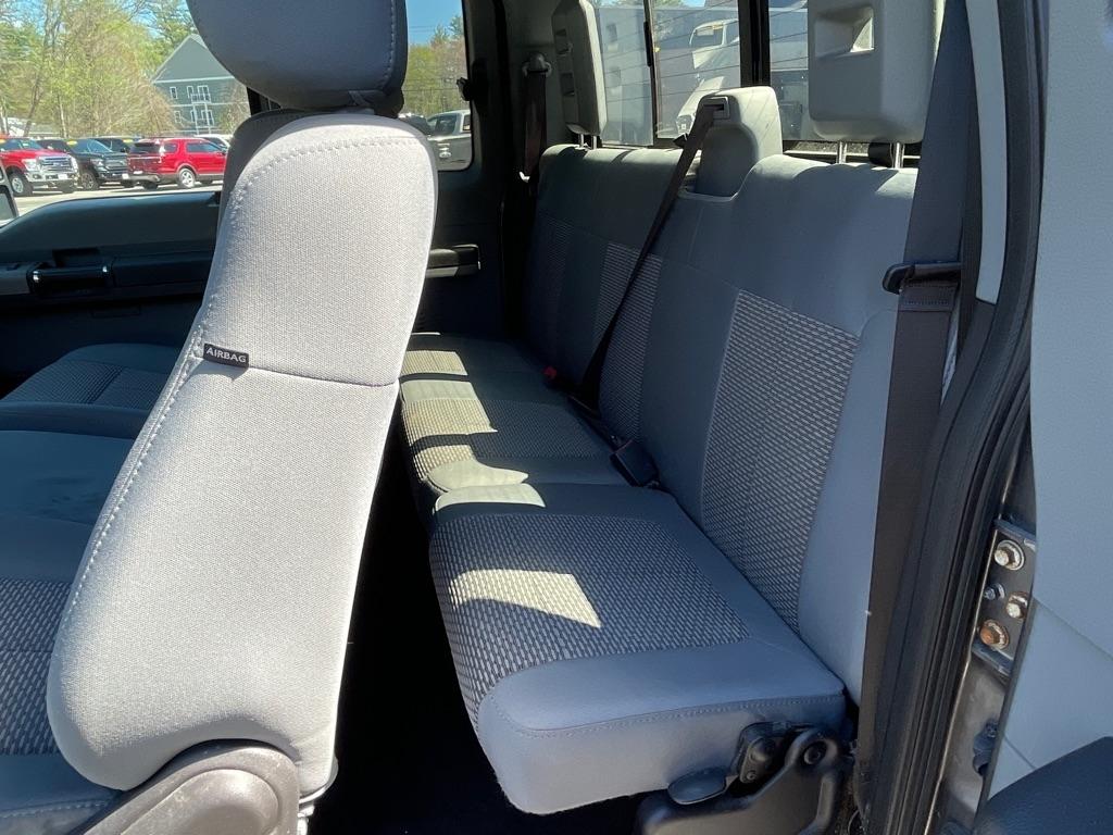 Ford Super Duty F-250 SRW  2012