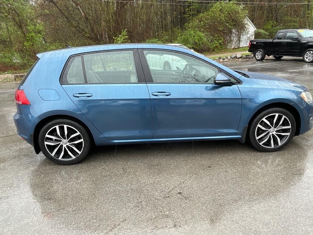 Volkswagen Golf  2016