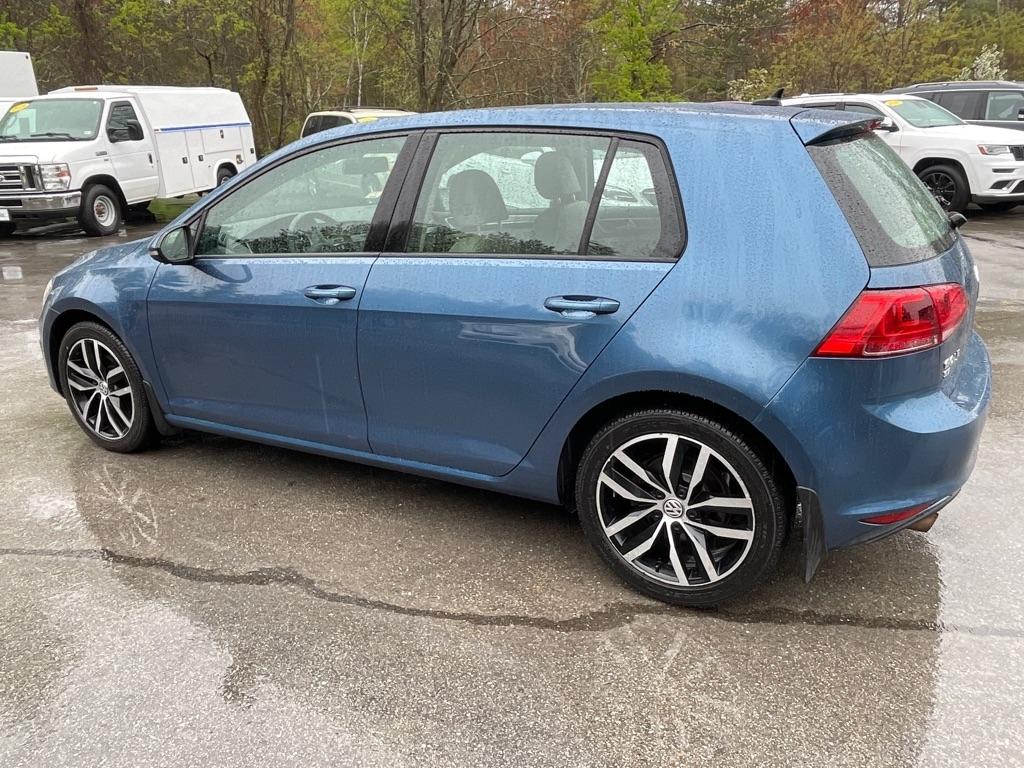 Volkswagen Golf  2016