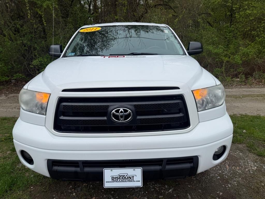 Toyota Tundra 4WD Truck  2011