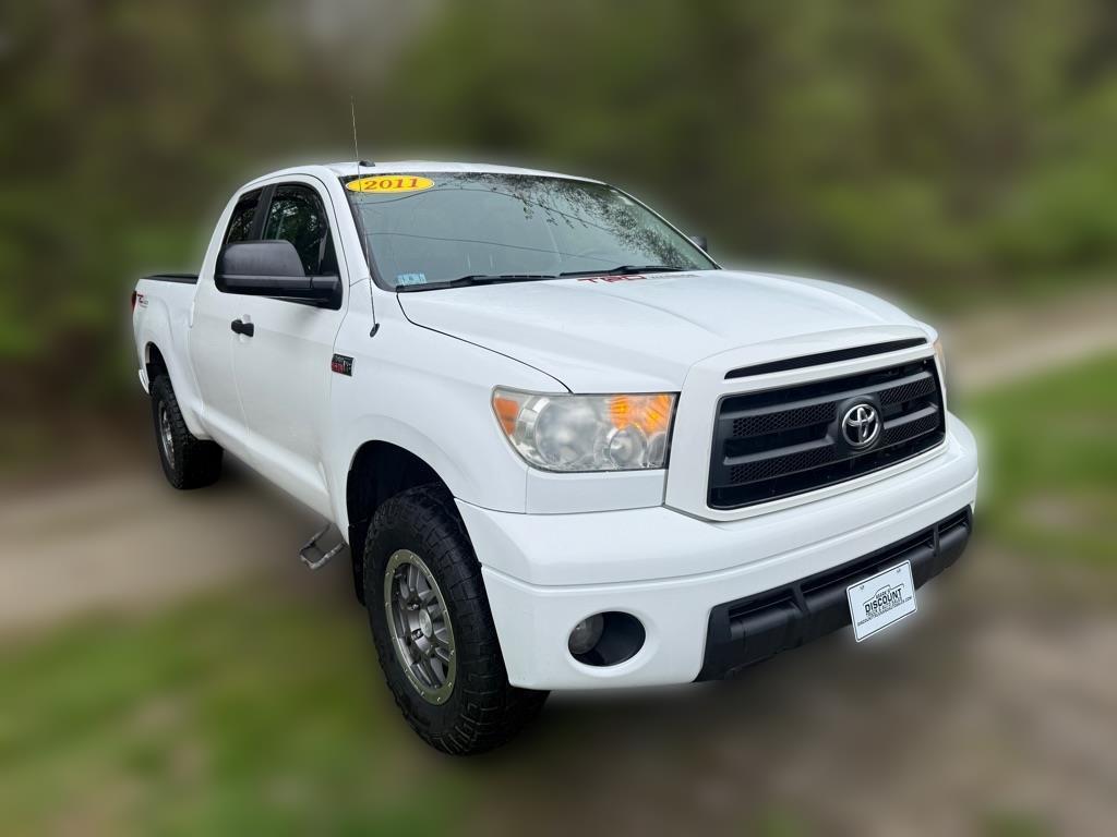 Toyota Tundra 4WD Truck  2011