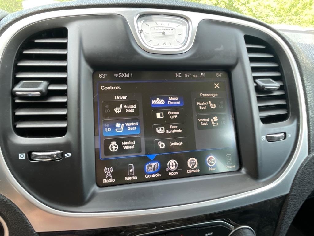 Chrysler 300  2015