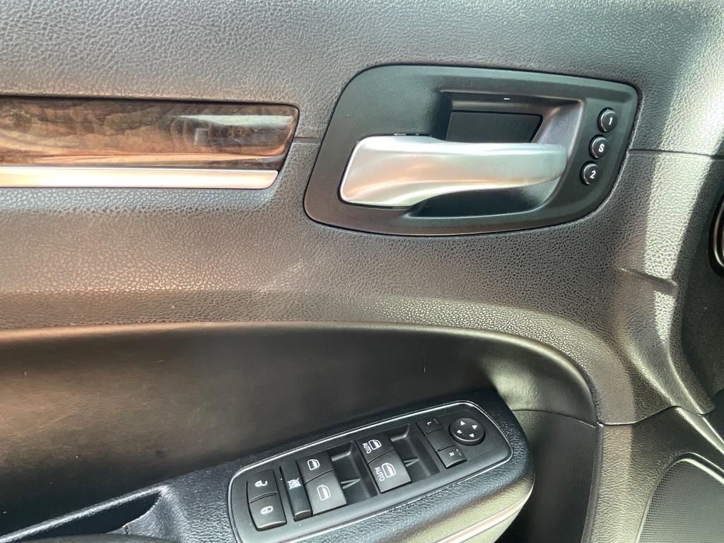 Chrysler 300  2015
