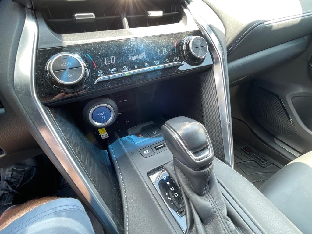 Toyota Venza  2021