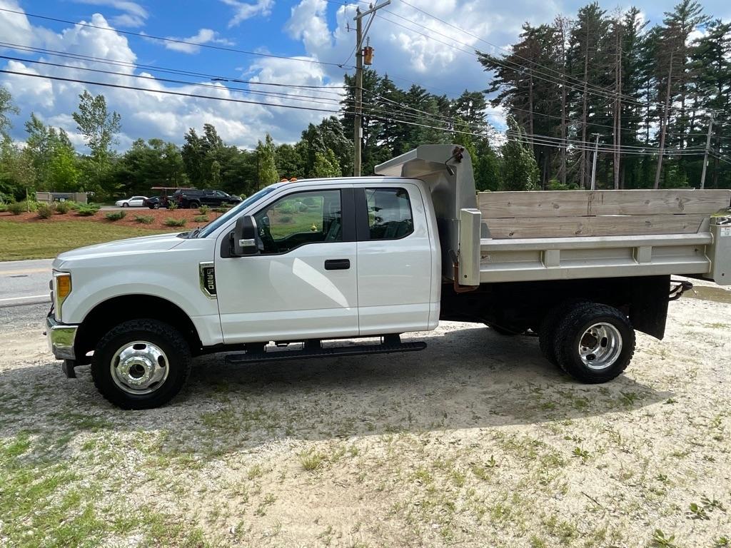 Ford Super Duty F-350 DRW  2017