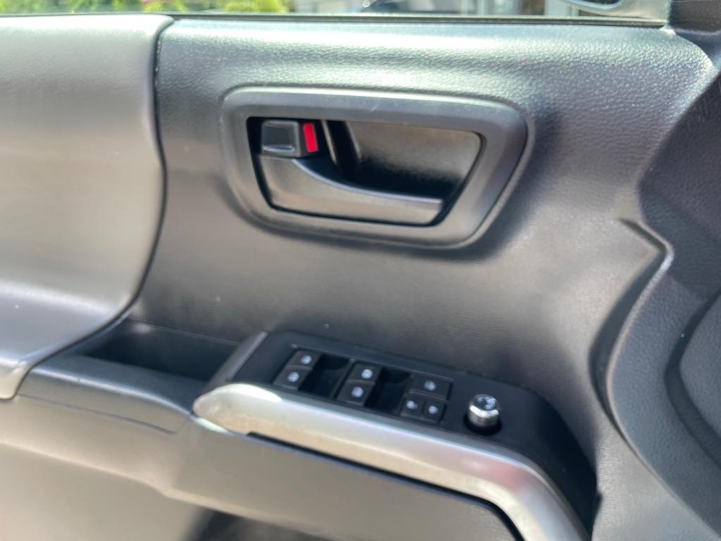 Toyota Tacoma  2018