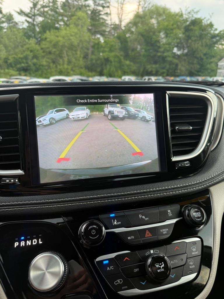 Chrysler Pacifica  2023