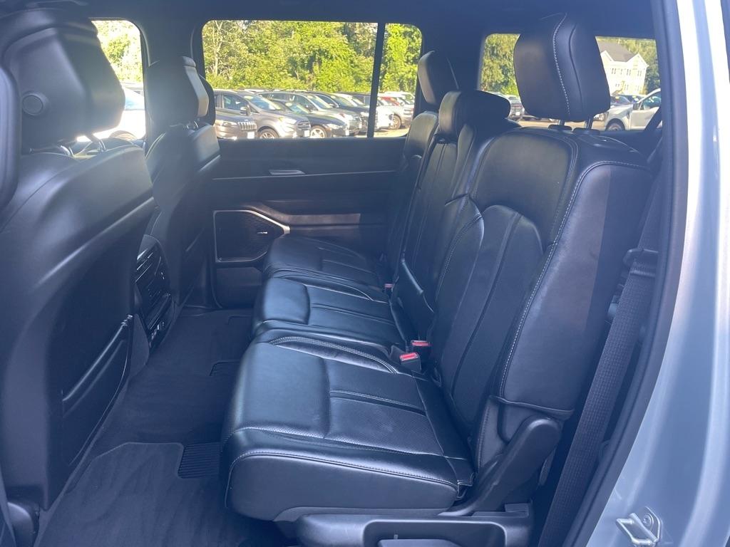Jeep Wagoneer L  2024