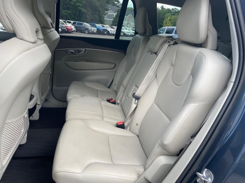 Volvo XC90  2023