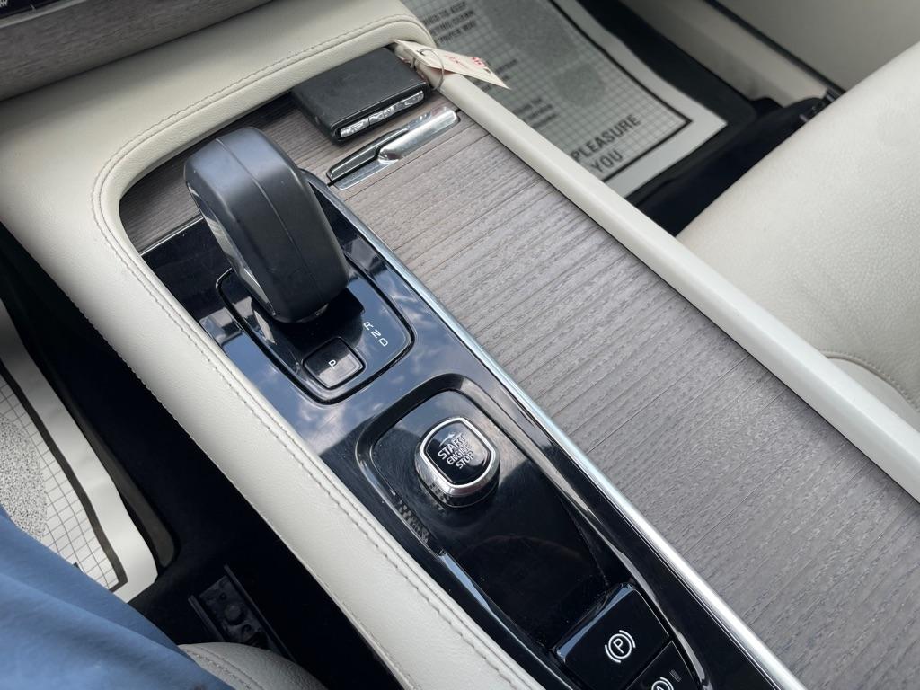 Volvo XC90  2023